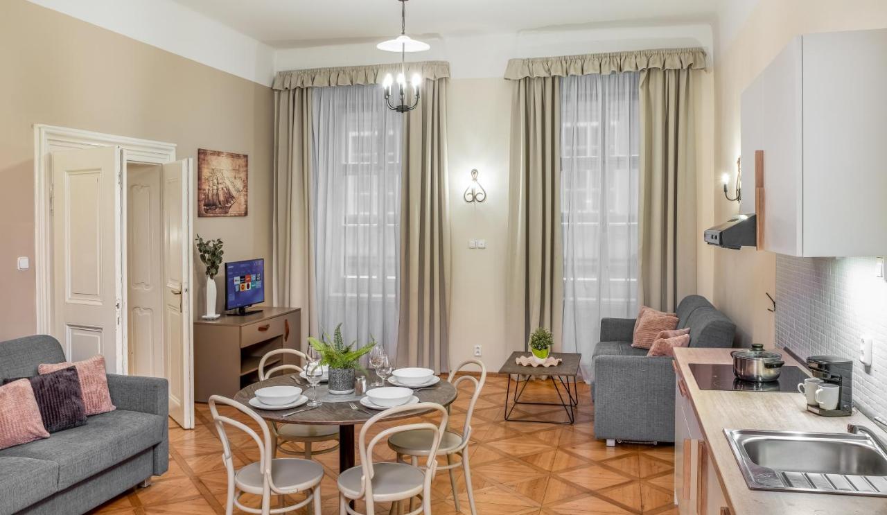 6 Continents Apartments By Adrez Прага Экстерьер фото