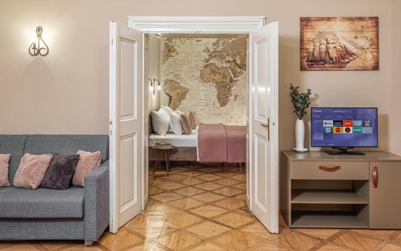 6 Continents Apartments By Adrez Прага Экстерьер фото